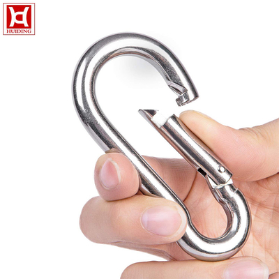 La rupture d'acier inoxydable de M4 Carabiner 316 accroche la surface de galvanoplastie